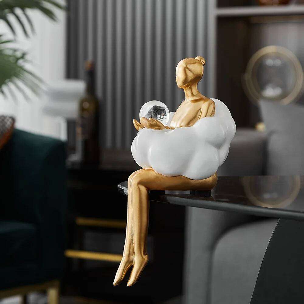 Nordic Design Statues Golden Sculptures and Statuettes Figurines for Interior Kawaii Room Office Accessories Wedding Decor S260204