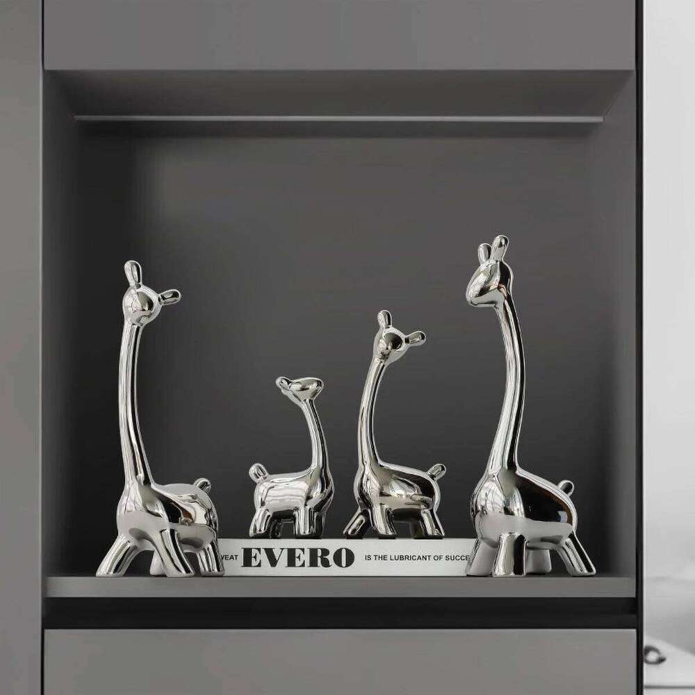 Electroplated Silver Ceramic Giraffe Figurine: Adorable Home Decor Sculpture, Multiple Sizes Optional, Stylish Table Ornament S260204