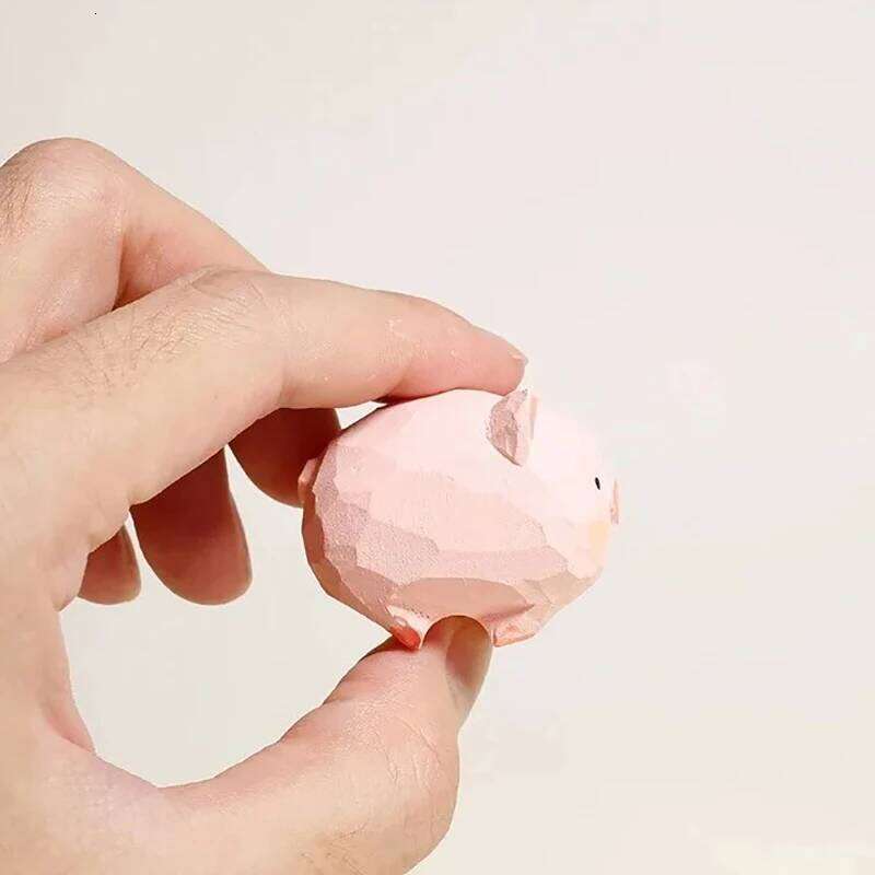 Cute Handmade Wood Crafts Carving Pig Car Ornaments Office Computer Desktop Decorations Accessories Birthday Gifts S260204