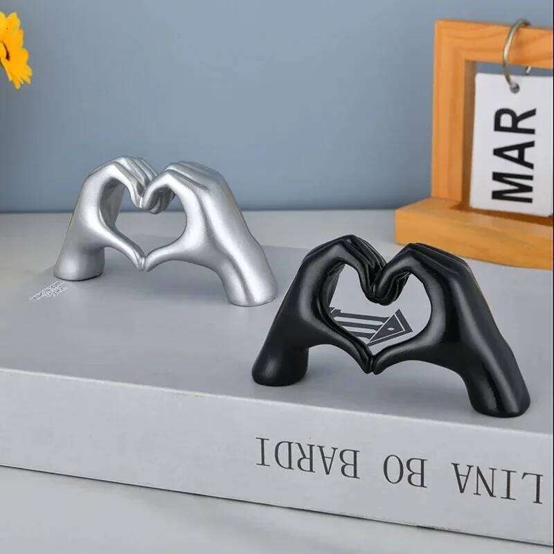Gold Heart Statue Living Room Bedroom Decoration, Love Finger Modern Hand Gesture Sculpture Home Shelf Desktop S260204