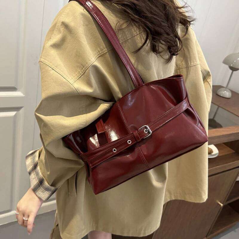 Large Capacity Women's Shoulder Tote Commuter Simple Vintage Cross-Border New Style Bag Versatile Sensation 2025 Y260204