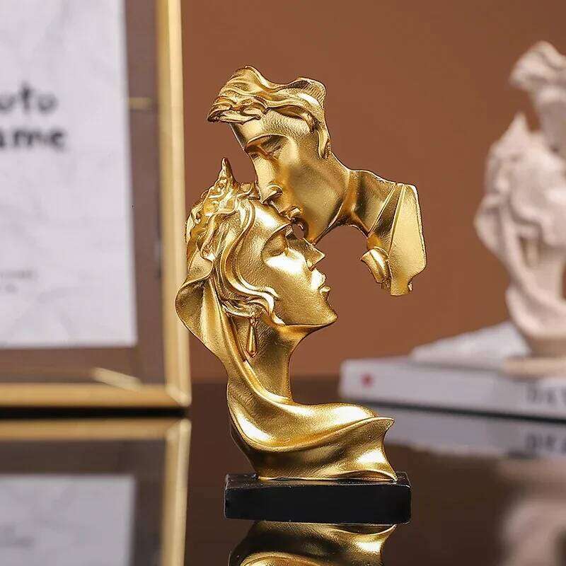 Mini Resin Lovers Statue Figurine Kissing Posture Model Craft Sculpture Ornament Home Decor Desktop Wine Cabinet Decoration S260204