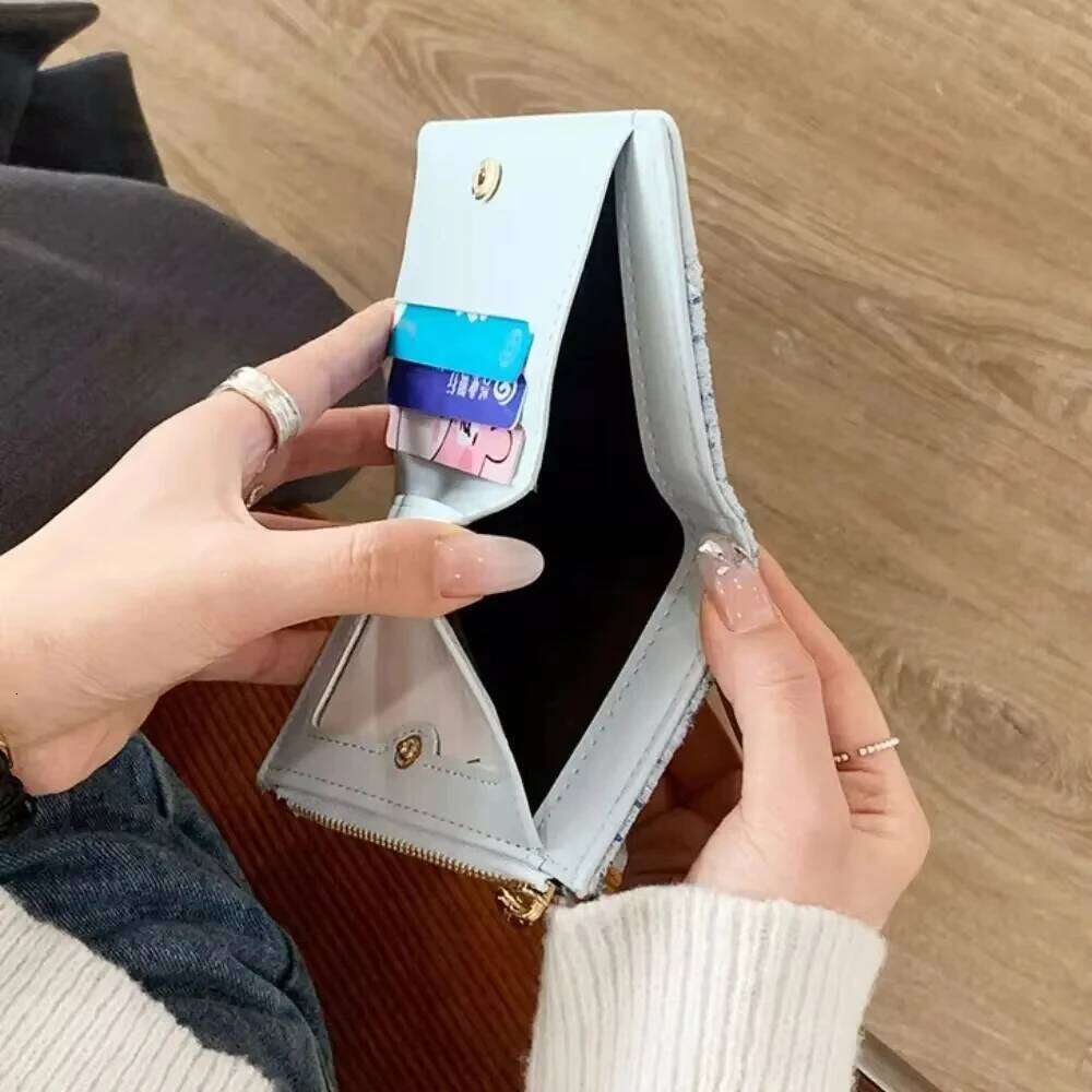 Women Mini Cute PU Leather Thread Short Wallet Ins Large Capacity Retro Fashion Coin Money Bag Z260205