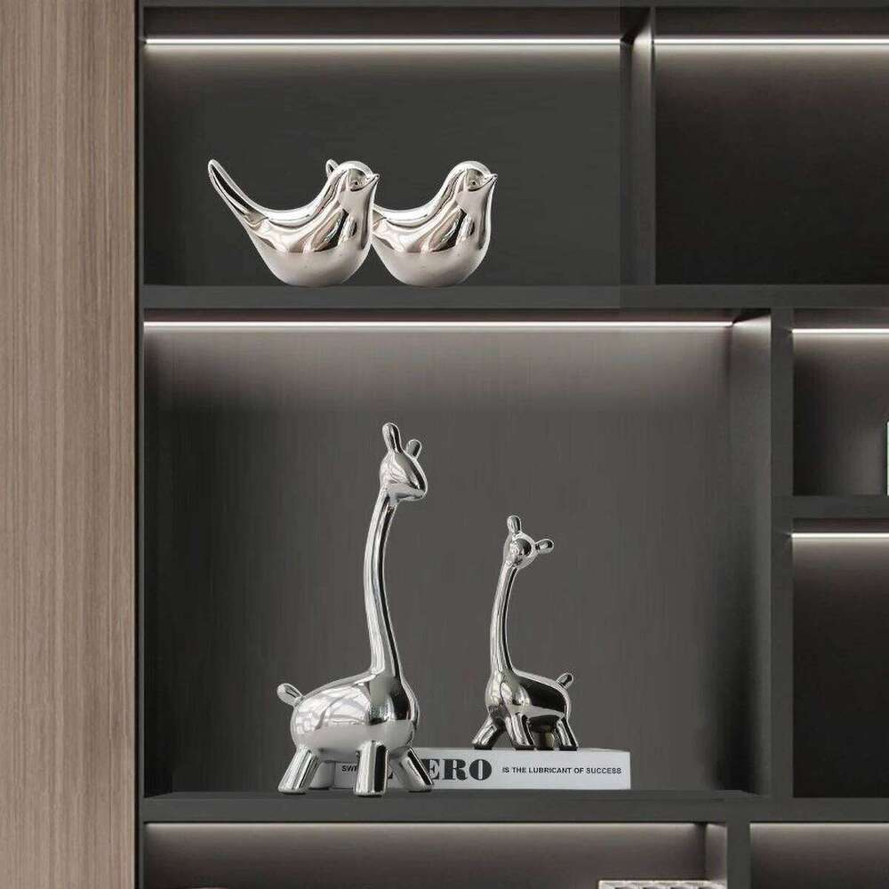 Electroplated Silver Ceramic Giraffe Figurine: Adorable Home Decor Sculpture, Multiple Sizes Optional, Stylish Table Ornament S260204