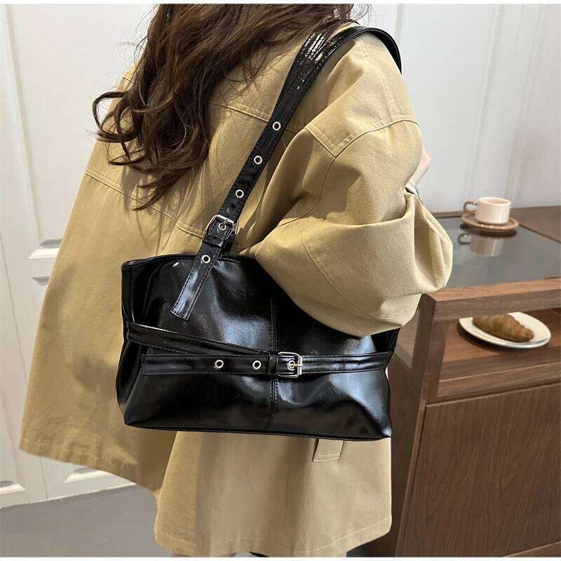 Fashion Simple Women's Underarm Korean Belt Buckle Design Large Capacity High-end Leather Versatile Waist Shoulder Bag Y260204