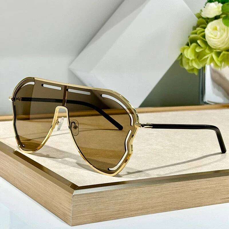 Alloy Big Frame Sunglasses for Men and Women High Quality Fashion Brand Designer Retro Glasses UV400 Outdoor Eyeglasses 26Y0205