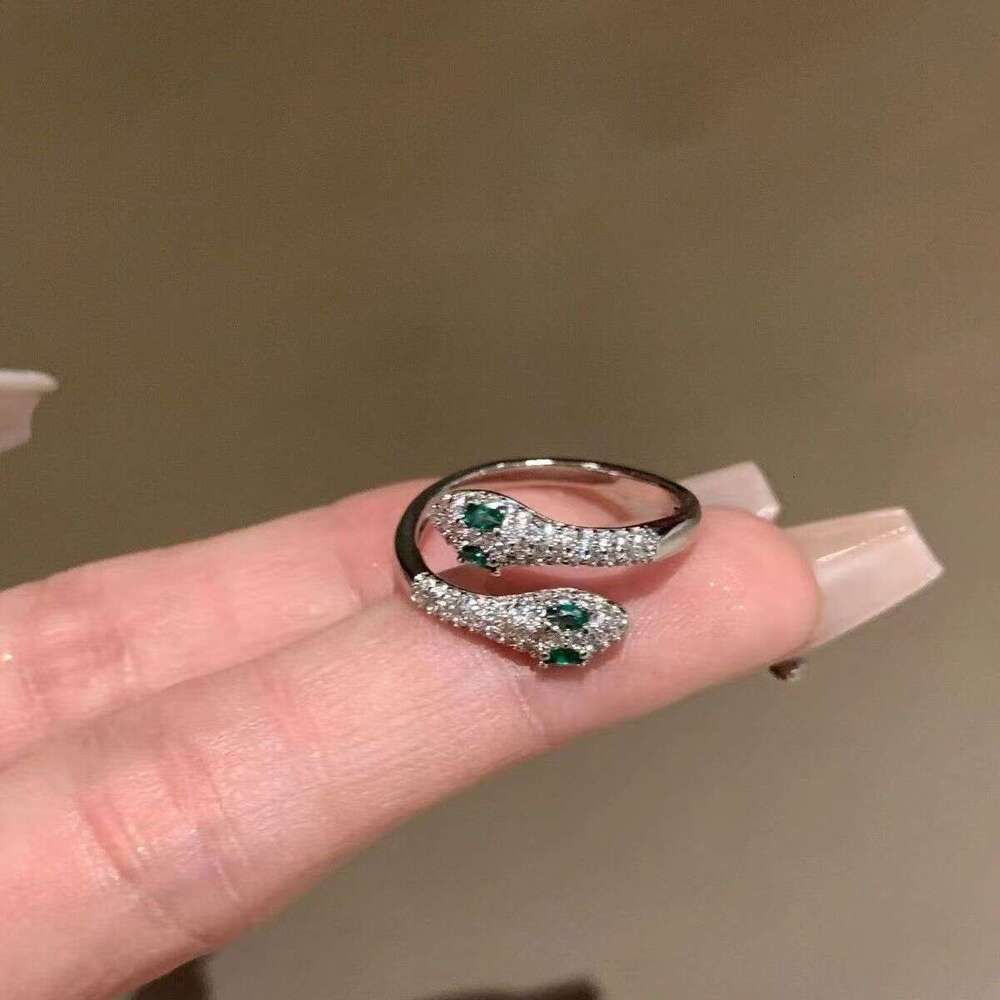 Green-Eyed Snake-Pattern Ring Luxury-inspired open-style niche jewelry Designer women's versatile statement ring