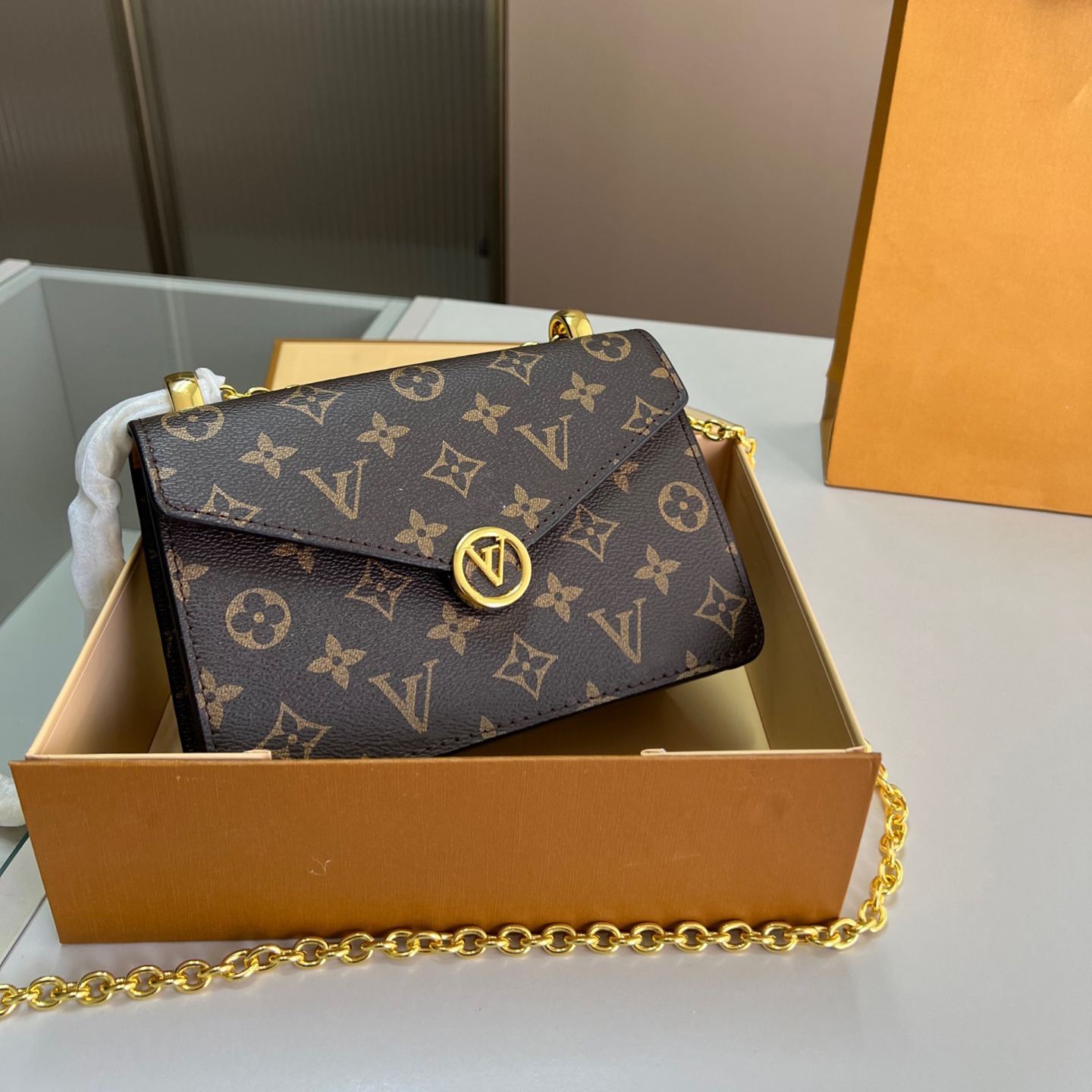 Designer Bag Presbyopia leather Bag Luxury Bag High Quality and leather shoulder strap Bag Women's Wallets Bag Handbags Bag 100A.