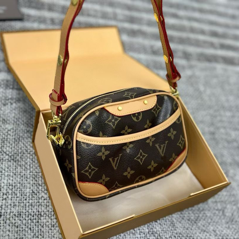 Designer Bag Presbyopia leather Bag Luxury Bag High Quality and leather shoulder strap Bag Women's Wallets Bag Handbags Bag 10A.