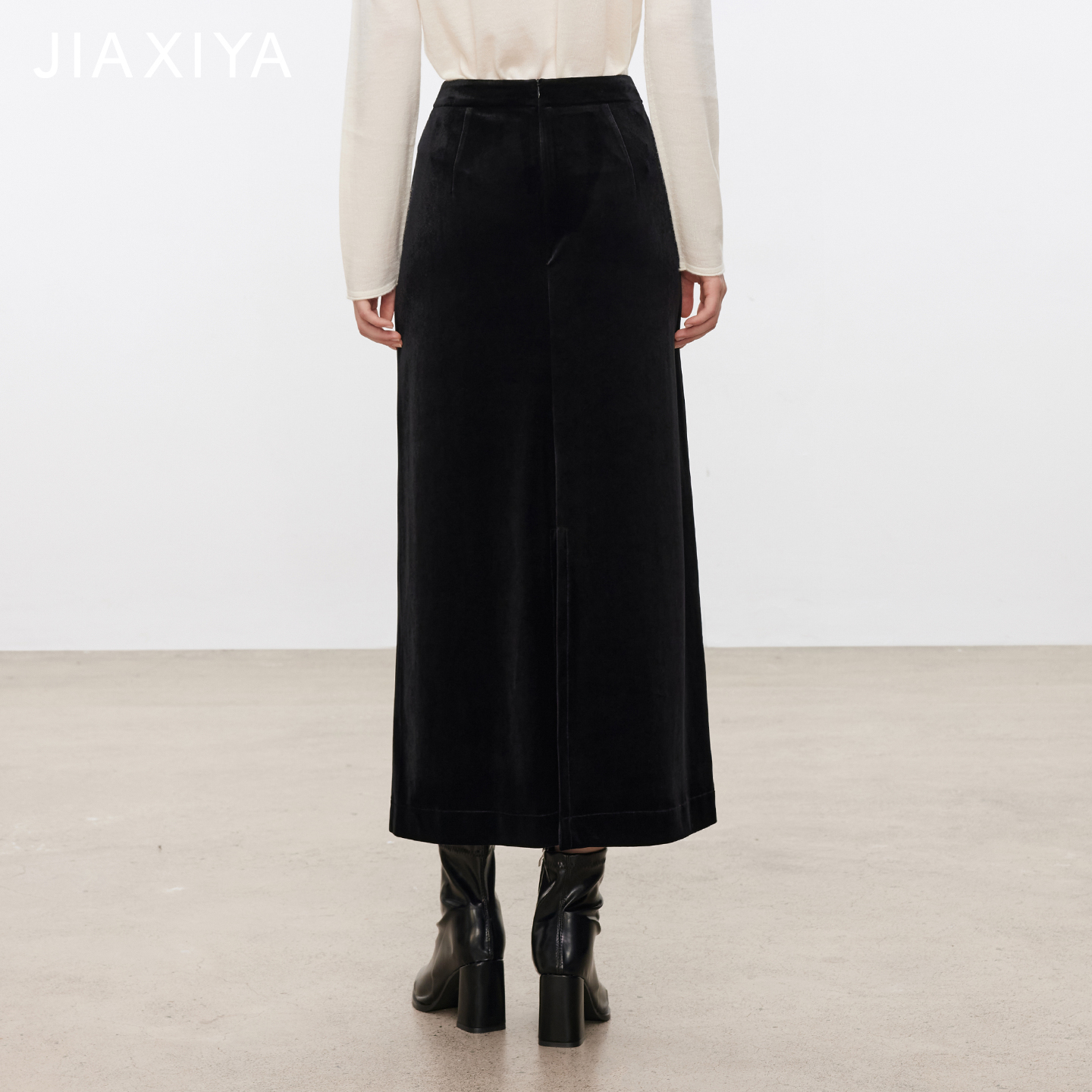 High-Waisted Drape Split Skirt Fashionable Comfortable Velvet Minimalist British Style Skirt