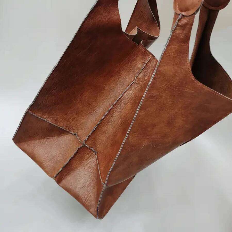 Fashionable minimalist with soft leather and capacity shopping bag for women, one shoulder hand-held large b Y260204