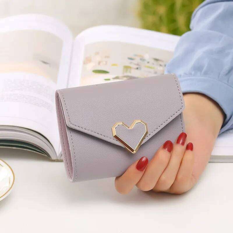 New Women Short Wallets High Quality Card & Photo Holder Simple Female Purse Heart-Shaped Cute Small Wallet For Girls Z260205