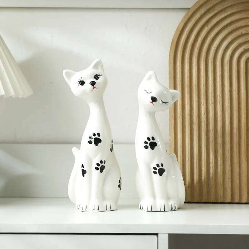 Creative Ceramic Cute Couple Cats Ornament, Home Decor for Living Room TV Wine Cabinet, and Bedroom S260204
