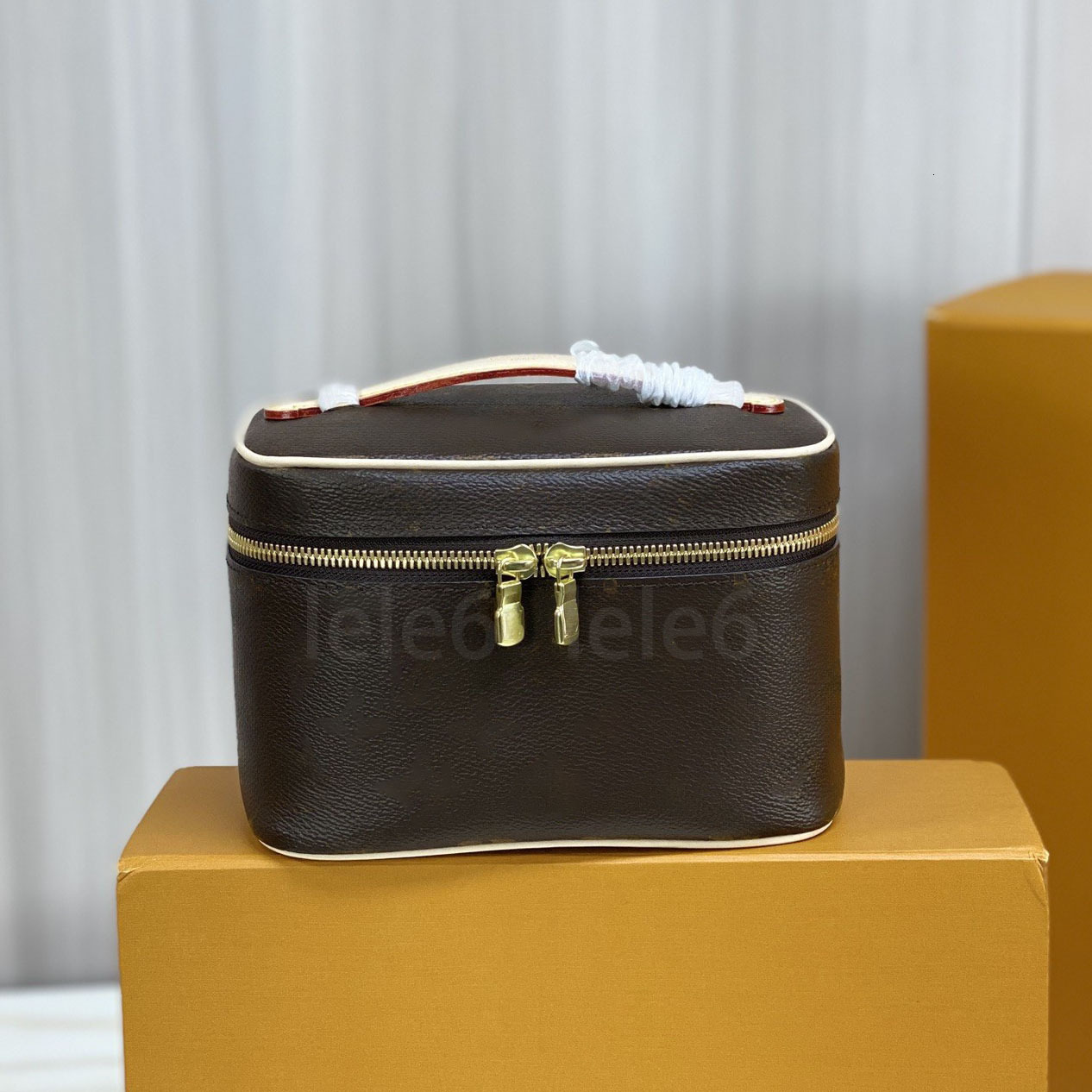 Designer Bag luxury Cosmetic Bag Makeup Bag vanity cases toiletry bag make up handbag Double zippers women travelling Wash Purses Mini bag Shoulder bag Crossbody Bag