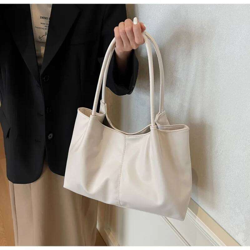 Faionable Large Capaci Tote 2024 New Sle Single oulder Women's Bag Korean Japanese Trend Casual Commuting Handbag 2025 Y260204