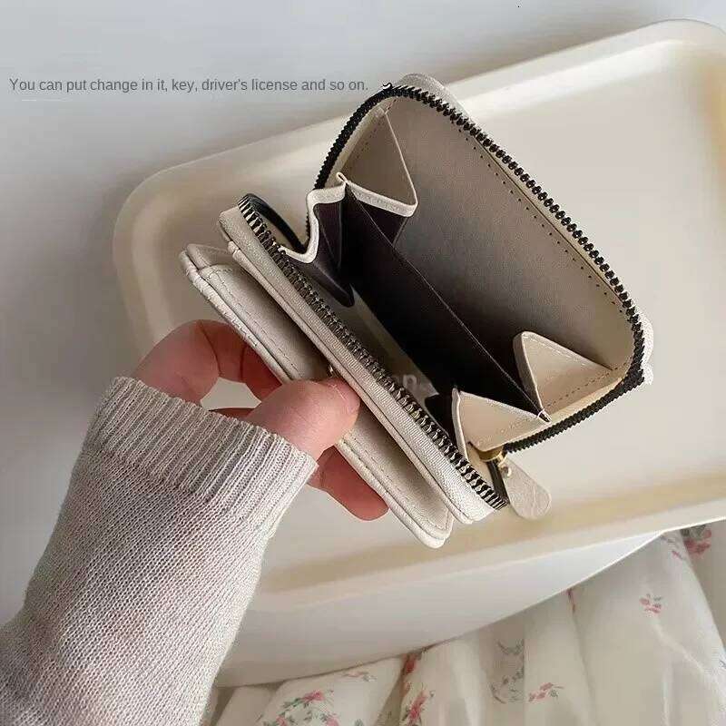 2023 New Women Short Wallets PU Leather Female Plaid Purses Card Holder Fashion Woman Small Zipper Wallet with Coin Purse Z260205
