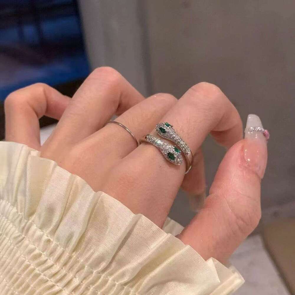 Green-Eyed Snake-Pattern Ring Luxury-inspired open-style niche jewelry Designer women's versatile statement ring