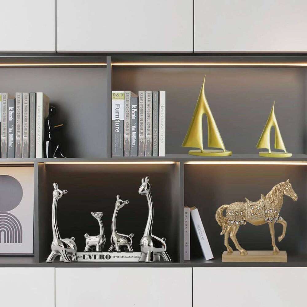 Electroplated Silver Ceramic Giraffe Figurine: Adorable Home Decor Sculpture, Multiple Sizes Optional, Stylish Table Ornament S260204