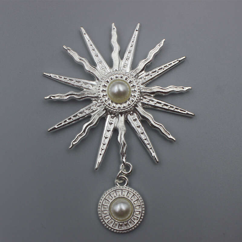 Necklace Designer For Women Exclusive Baroque Style Pearl Sunflower Sun God Phone Case Beauty DIY Alloy Accessories