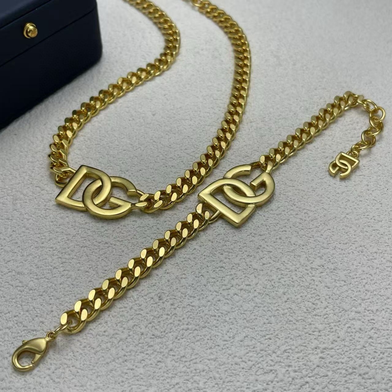 Designer Dg Jewelry New Dujia Letter Necklace Vintage Classic Versatile Set