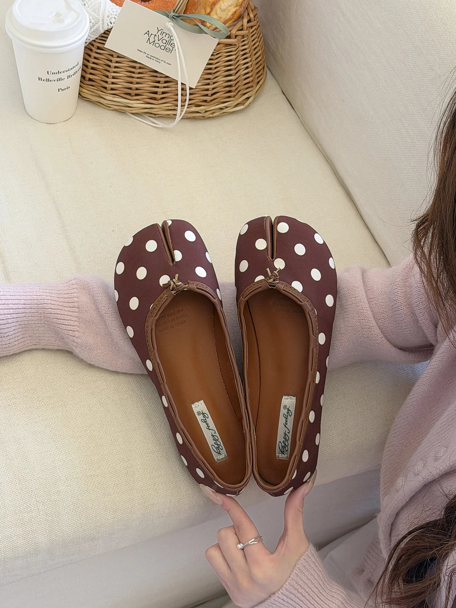 2026 Women Tabi Ninja Shoes Fashion Woman Microfiber Leather Comfy Flats Split Toe Slippers Soft Bottom Loafers Moccasins 260204