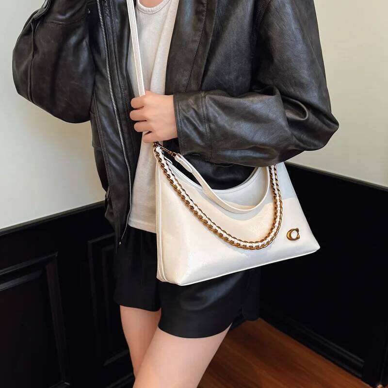 Spacious Simple Stylish Chain Single Shoulder Underarm Fall Winter New Style Vintage Unique Slant Bag for Work Y260204