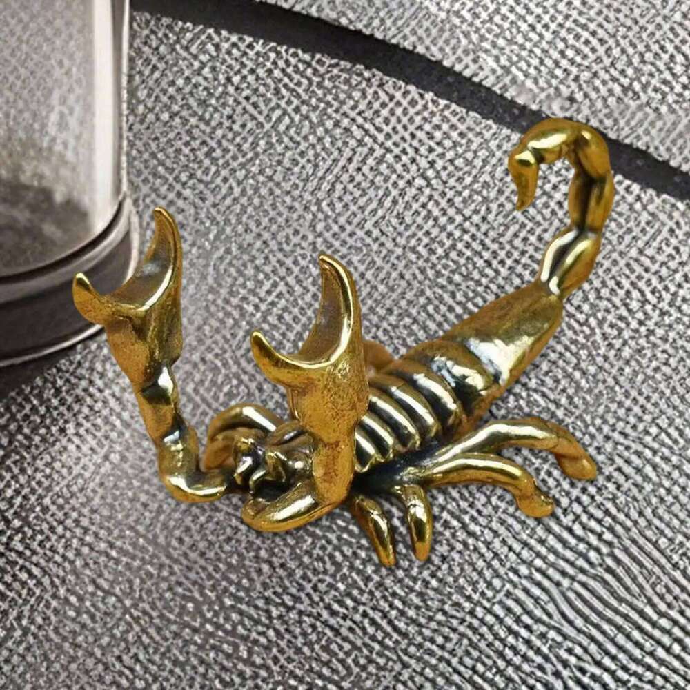 Pen Holder Miniature Forward Curved Tail Home Decor Gift Desktop Accessories Desk Modern Office Brass Scorpion Figurine S260204