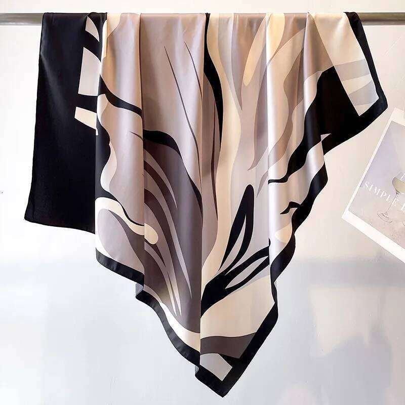 Spring Summer Women Luxury Design Silk Scarf Soft Muslim Headband Shawl Beach 90x90cm Bandanna Foulard Hijab Wraps 26Y0205