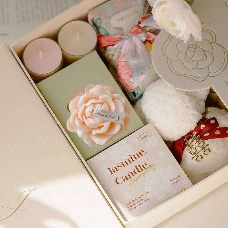 1pc Jasmine Shaped Aromatherapy Candle Mother's Day Souvenir Small Creative Fragrance Gift Ornament S260204