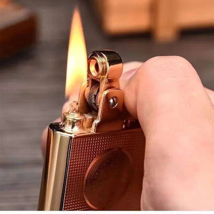 2023 HONEST Creative Retro Kerosene Metal Mini Push Cigarette Lighter Cigar Smoking Accessories Men and Women Gifts S260207