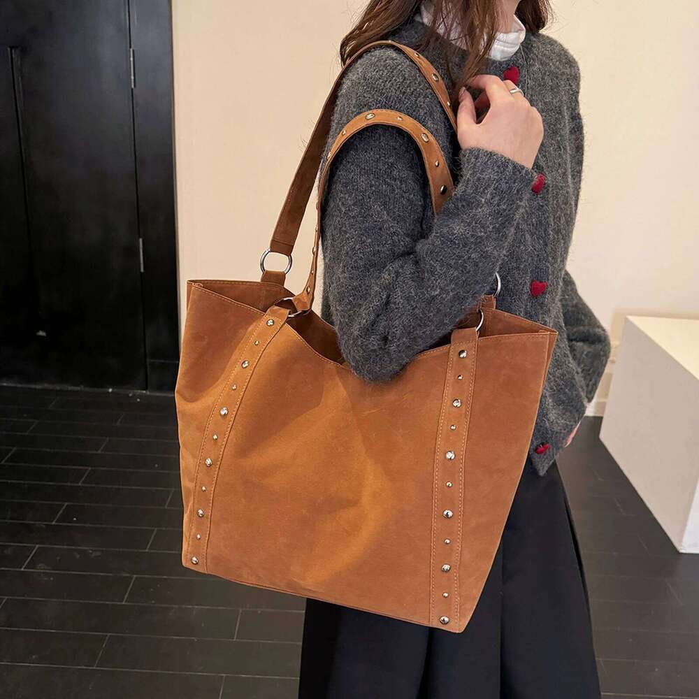 Women Faux Suede Studded Handheld Large Capacity Shoulder Rivet Underarm Tote Bag for Dating School Shopping Y260204