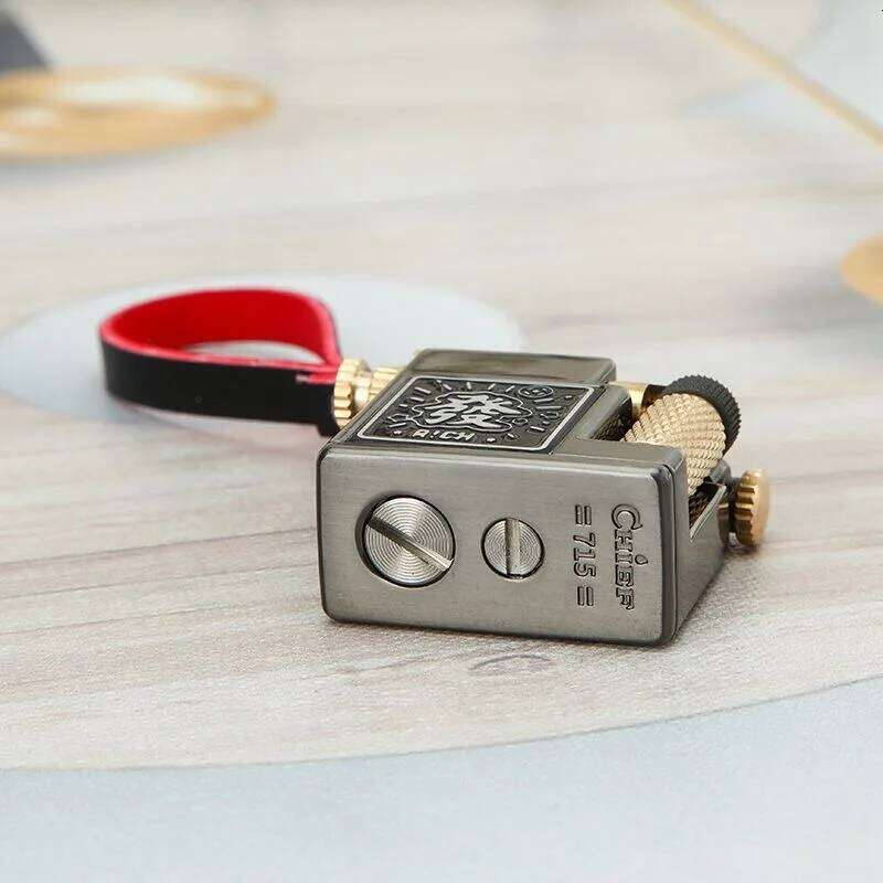 CHIEF Mini Arm Lifting Side Pulley Kerosene Lighter Outdoor Hanging Rope Portable High end Exquisite Igniter Smoking Men's Gifts S260207