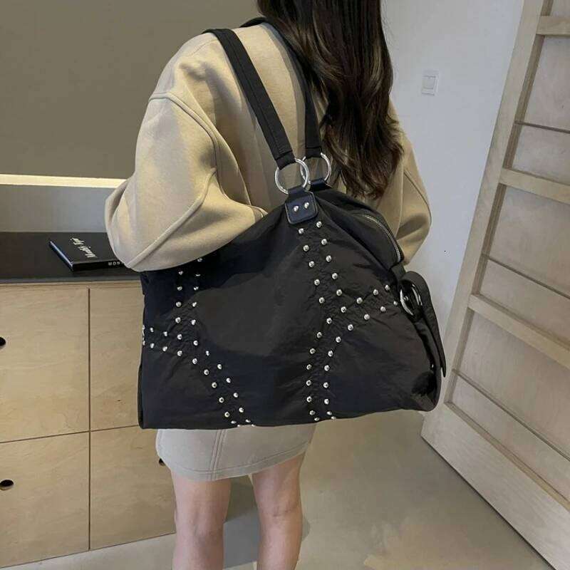 New Solid Color Nylon Zipper Shoulder 2026 High Quality Versatile Casual Tote Bags on Sale Large Capacity Sweet Women's Bag Y260204