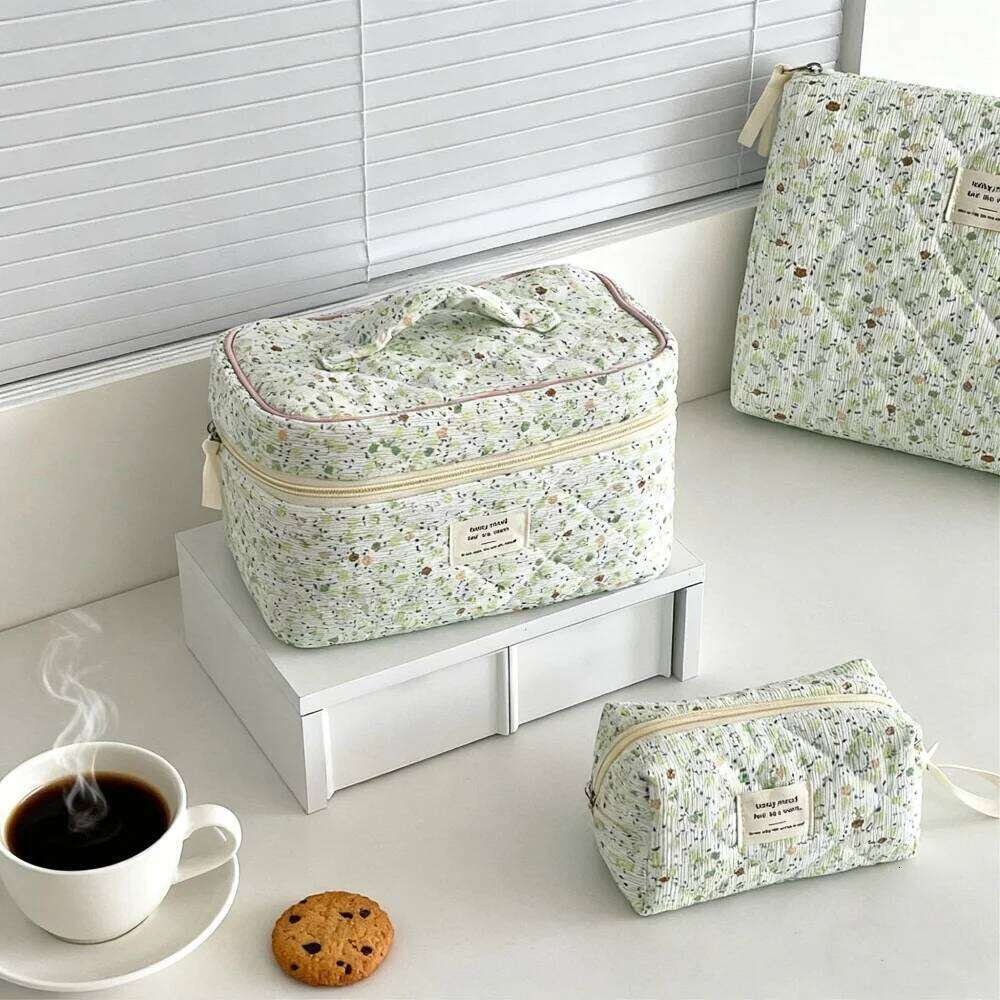 Organizers Cosmetics Travel Makeup Clutch Bag Gifts for Women Cosmetic Pouch Large Y260206