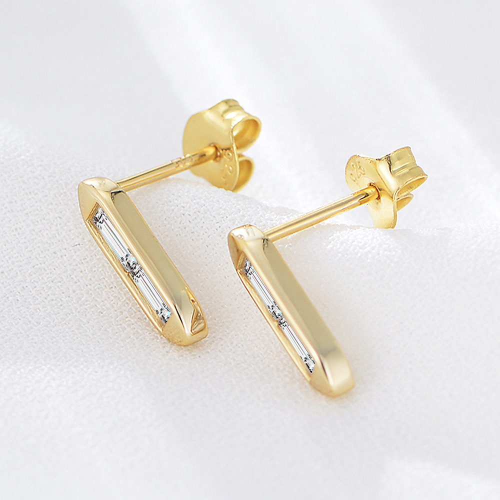 Korean-style S925 sterling simple geometric versatile elegant square zirconia stud earrings for women, light luxury silver jewelry