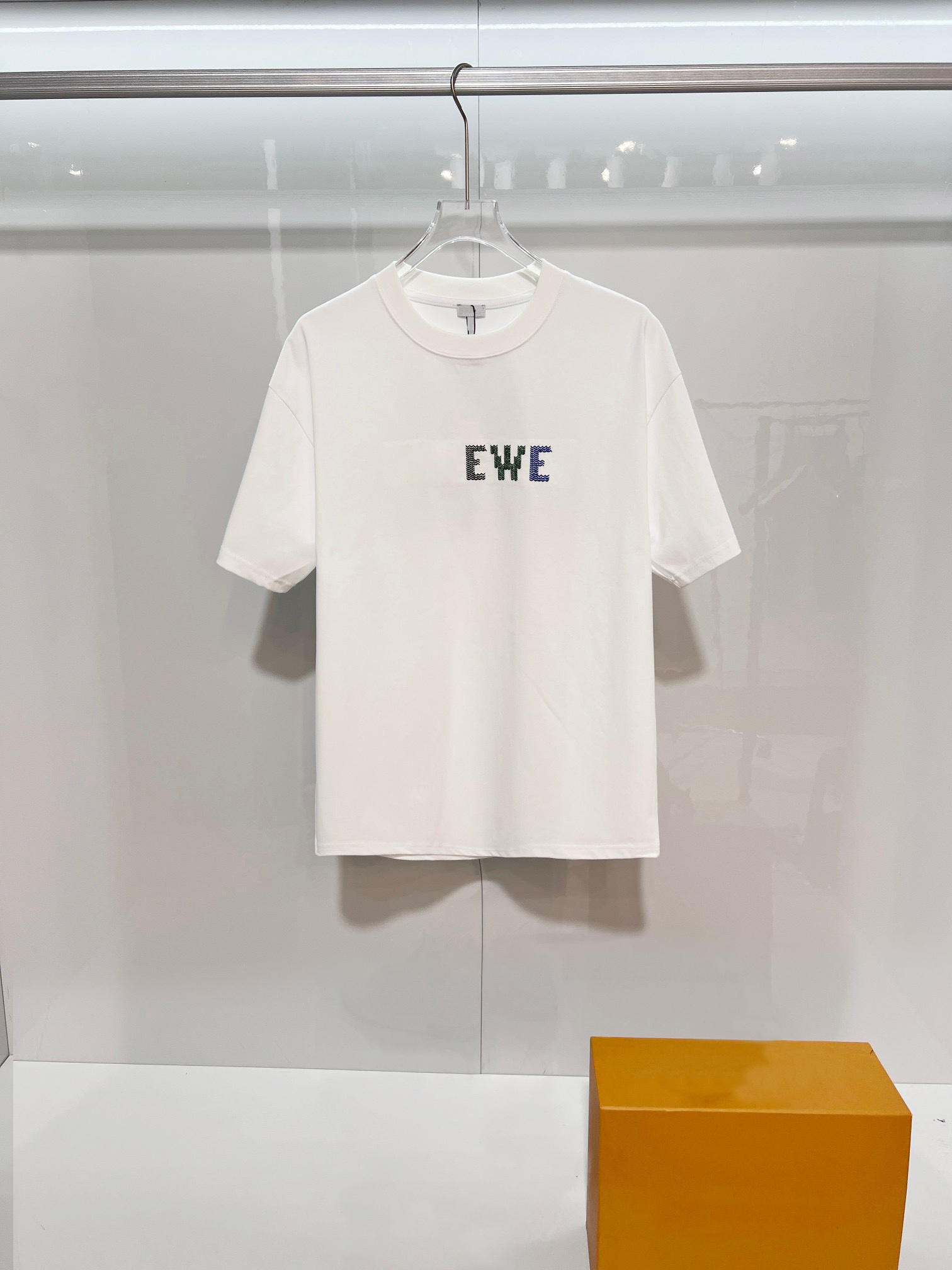 2026 Tees Mens Designers T Shirt Man Womens tshirts With Letters Print Short Sleeves Summer Shirts Men Loose Tees Asian size S-XXXL ho434