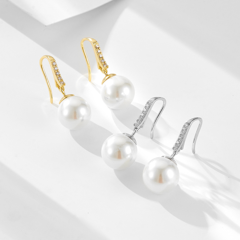 925 sterling silver for women, light luxury ins classic simple elegant diamond-encrusted shell pearl earrings