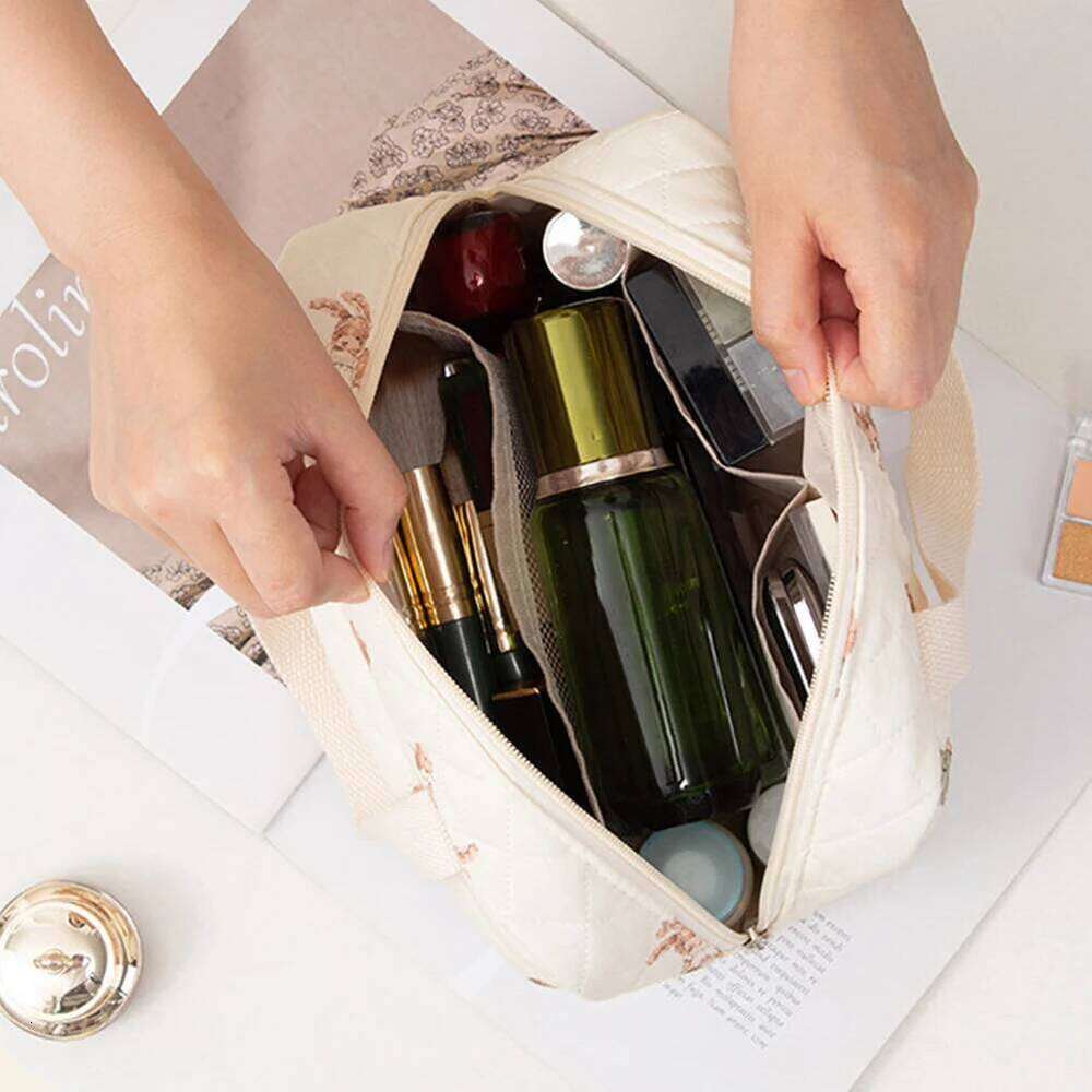 Cotton Quilted Cosmetic Floral Makeup Travel Zipper Bag Large Capacity Toiletry Handbag for Women Organizer Y260206