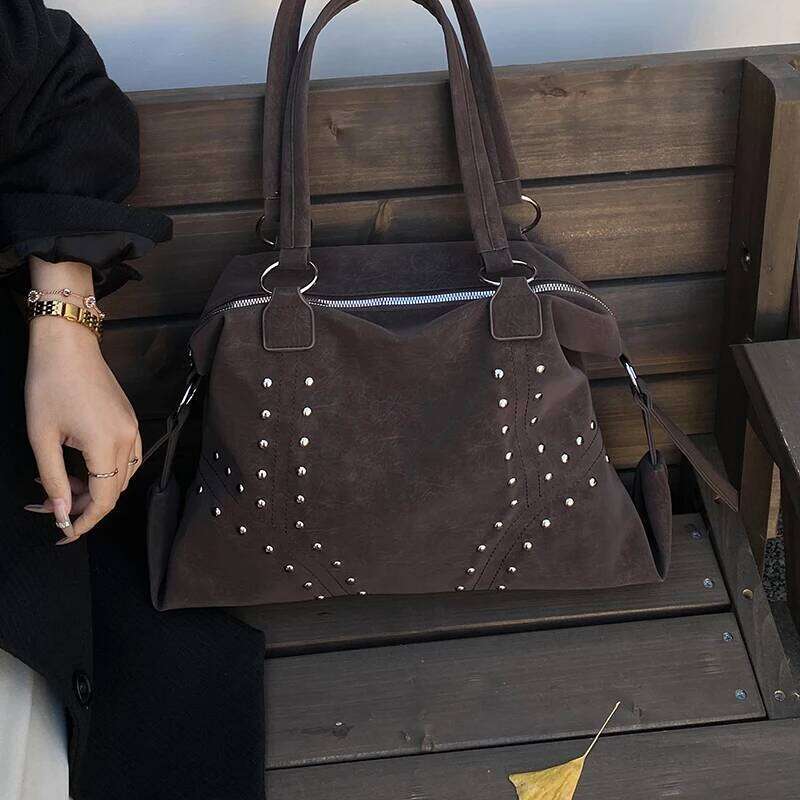 Vintage Simple Portable Underarm Women's New Fashionable Cool Rivet Tote Autumn Fashion Commuter Shoulder Bag Y260205