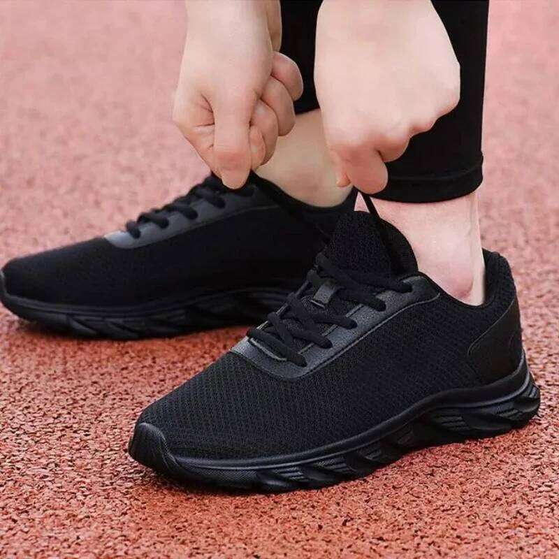 Hot Sale Light Man Running Shoes Comfortable Breathable Men's SneakerCasual Ultra Lightweight Fashion Sneakers Non Slip Trainers