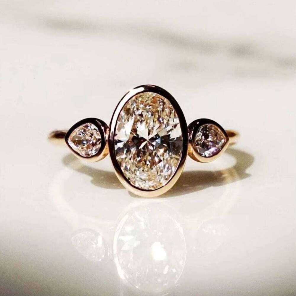 High On Demand 10K Gold Moissanite Diamond Ring For Women Or Elegant And Timeless Jewelry Available At Factory Price