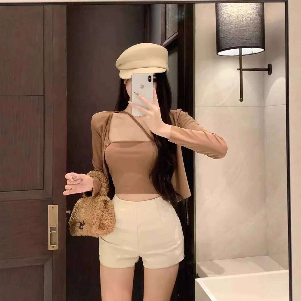 High Waist PU Leather Shorts Women's Fashion Slim Fit Casual Boost Hip Bootcut Pants Sexy Trendy Autumn New Arrival XJ260206