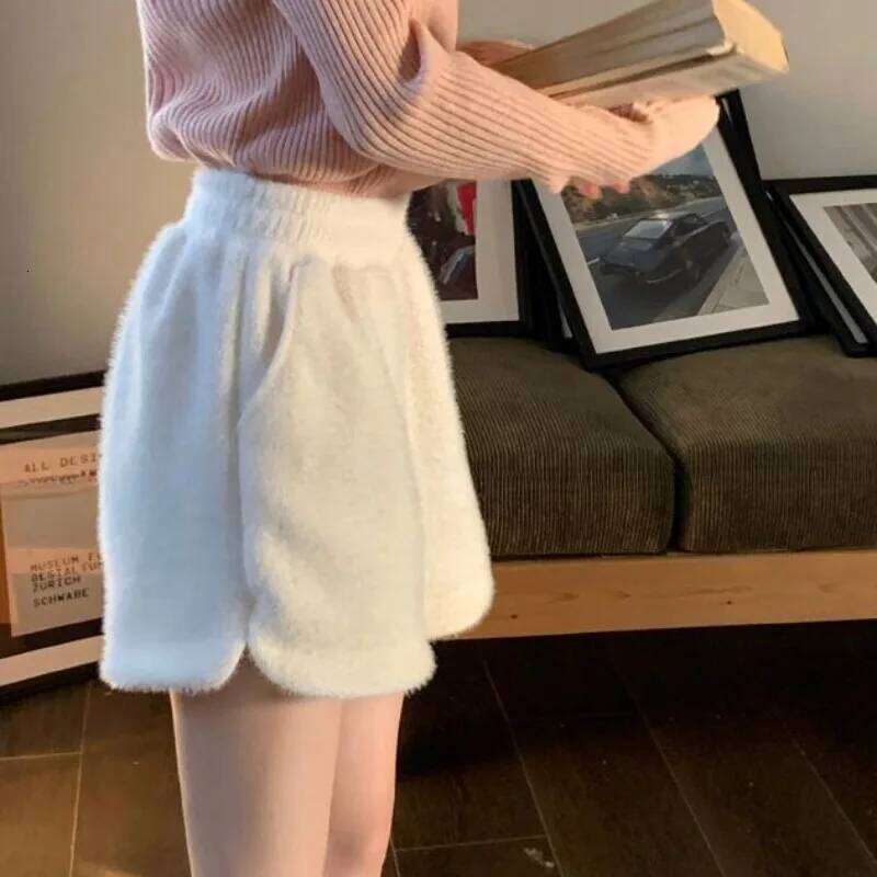 Fluffy Shorts Women Winter A-line High Waist Casual Wide Leg Trousers Ladies Sexy Solid Color Streetwear Fashion Warm Soft Cozy XJ260206