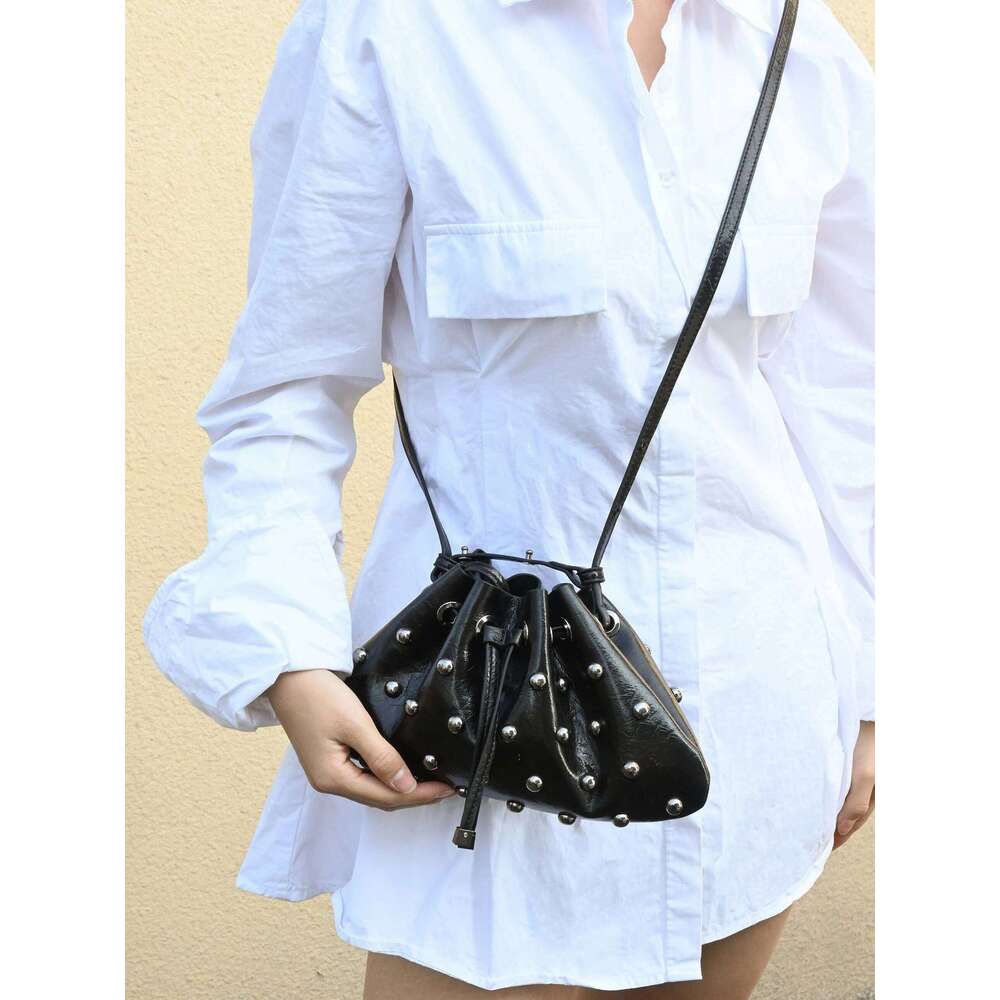 rivet hollow armpit women's versatile hand-held bucket bag 2025 New In Rivet Hollow Small Underarm Shoulder Y260205
