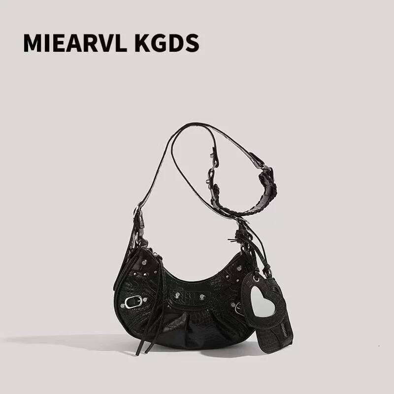 New women's crescent personalized fashion shoulder trendy crossbody bag Y260205