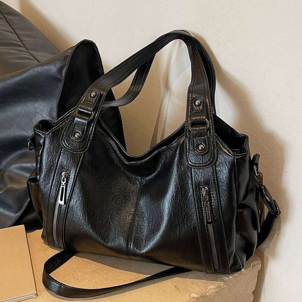 Solid color large capacity women's shoulder fashionable simple hand-held tote commuter personality messenger bag Y260205