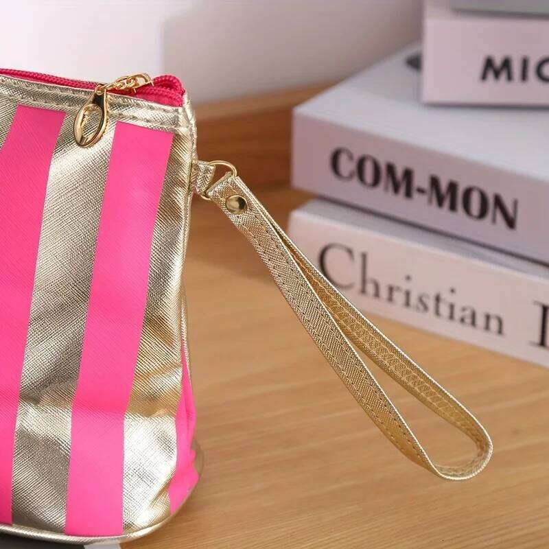 Large Capacity Makeup Bag with Golden Accents, Black Pink Gold Travel Toiletry Organizer for Brushes Lipsticks Y260206