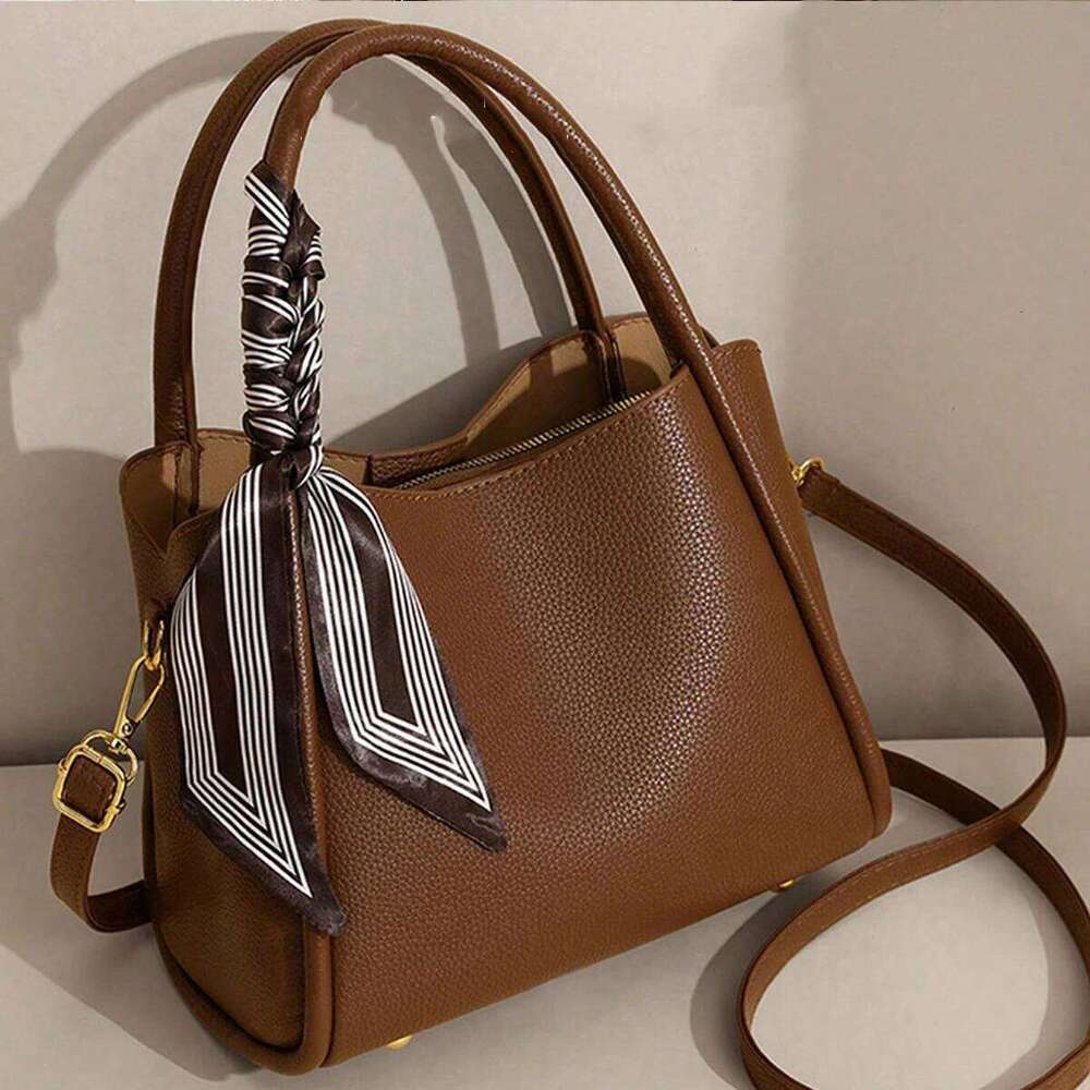New autumn and winter fashion all-match retro style handbag solid color adjustable strap shoulder messenger bag Y260205