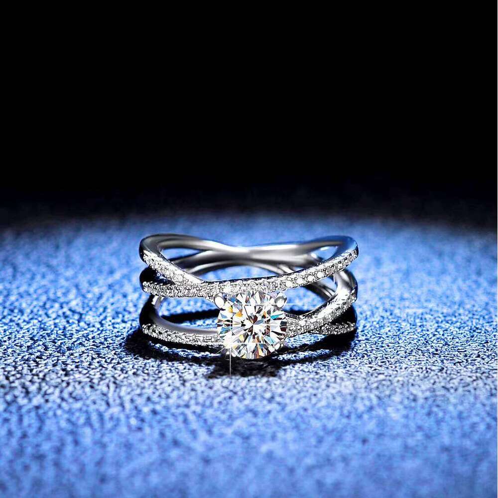 Wz029 Fine 1Carat D Color VVS Plated Platinum 925 Sterling Silver Jewelry Moissanite Wedding Engagement Ring For Women
