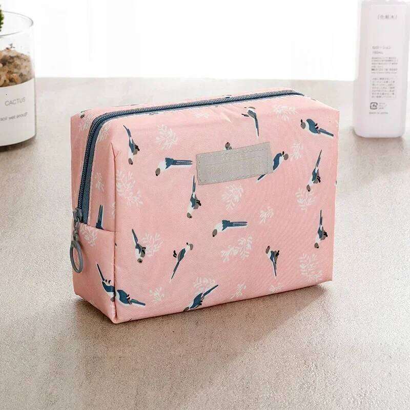 Cute Mini Portable Carry-on Girls Toiletry Travel Beauty Organizer Flower Purse Makeup Storage New Cosmetic Bag Y260206
